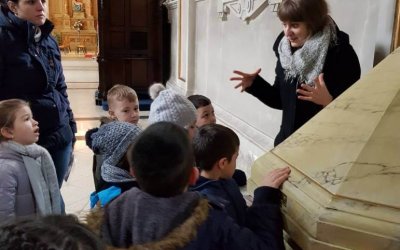 Kindergartenkinder besuchen unsere Pfarrkirche